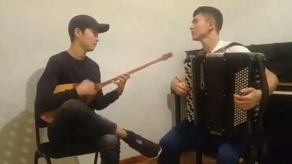 "Адай" күйі🎼. Домбыра+Баян!