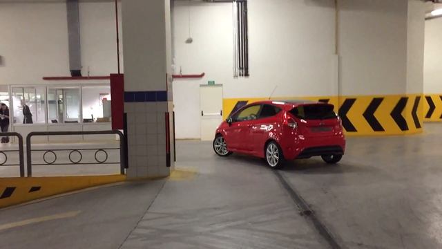 Fiesta Red & Black Türkiye'de (Ön İnceleme) 1.0 Ecoboost 140 Ps смотреть онлайн