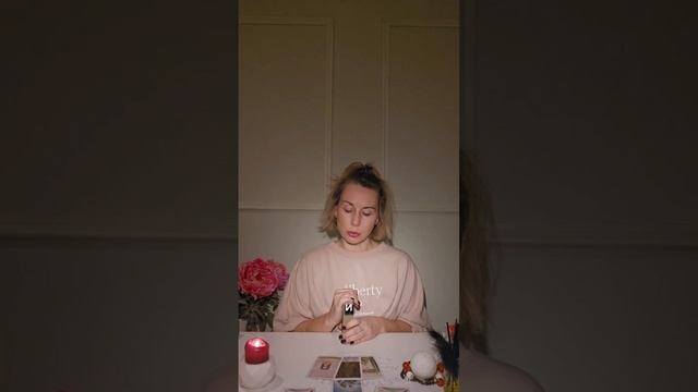 ЧТО ОН ХОЧЕТ ВАМ СКАЗАТЬ смотреть онлайн