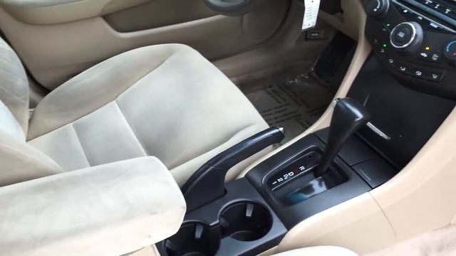 2005 Honda Accord LX Sedan смотреть онлайн