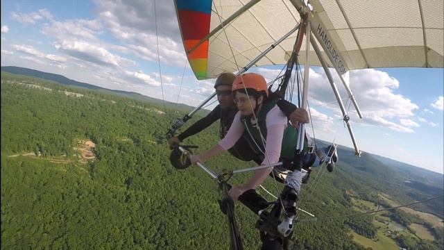 Beverly King Raw Footage Tandem Hang Gliding at Lookout Mountain Flight Park смотреть онлайн