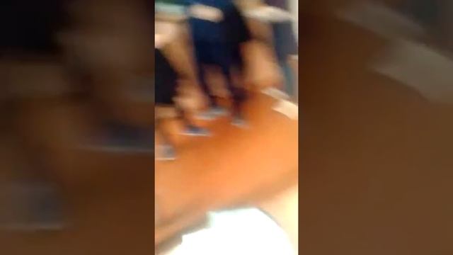 В школе все танцуют смотреть онлайн