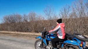 На мотоциклах Уралах по трассе