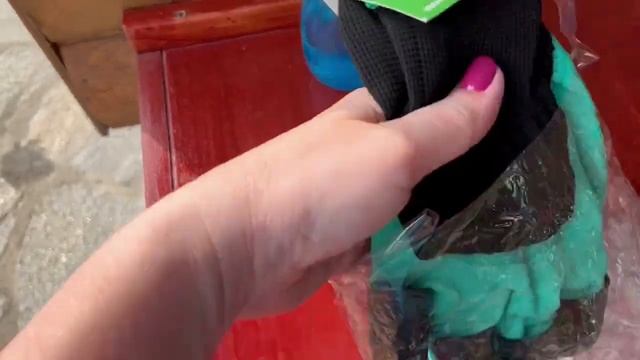 Форс мажор у нас на даче! Разругались с мужем, упала, сломала теплицу. Я и баба и мужик! смотреть онлайн