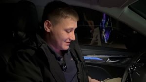 НАПАДЕНИЕ НА ПОКУПАТЕЛЕЙ / ДИКАЯ КИДАЕТСЯ НА КАМЕРУ И ВЫБИВАЮТ ЕЕ ИЗ РУК / ПОЛИЦИЯ В ШОКЕ