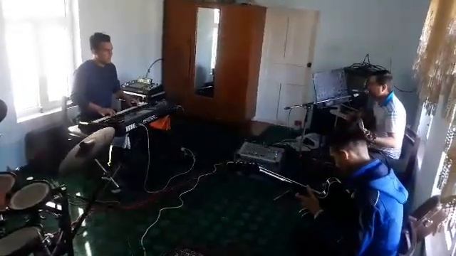 NevoMusic Nurillo Qurbonov Ripititsita jarayoni jonli ijro смотреть онлайн