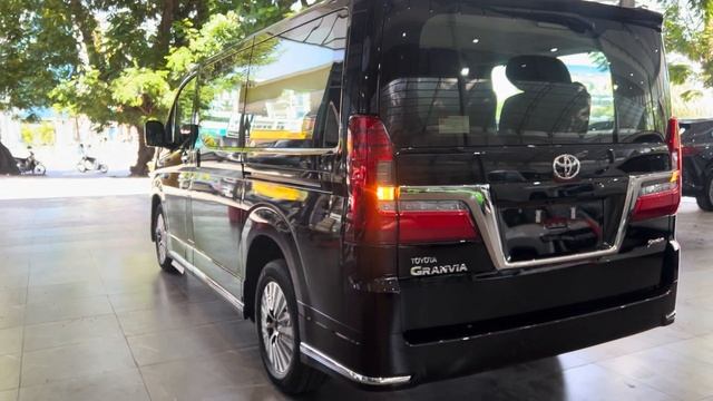 NEW 2024 Toyota Granvia VIP Seats 🇦🇪