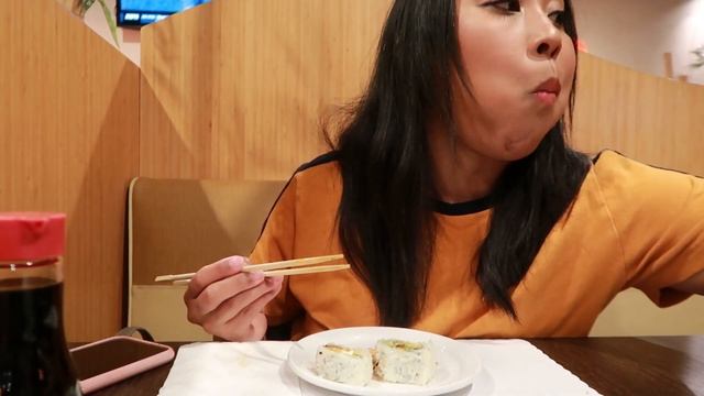 All You Can Eat Sushi Mukbang (Sushi Rolls & Nigiri) смотреть онлайн