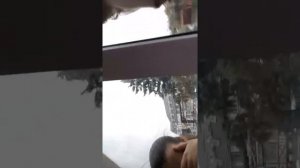 Пацан рыгает