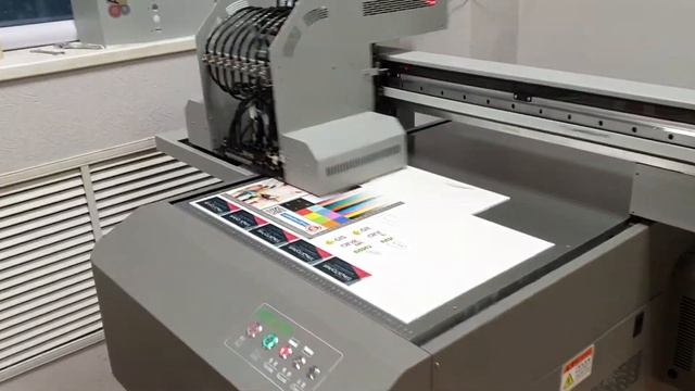 Сувенирный УФ принтер Artis UVF6090 DG CE4 смотреть онлайн