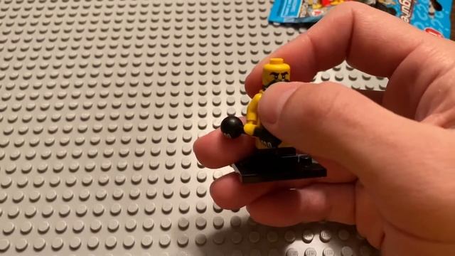 LEGO collectible minifig series 17 - Circus Strong Man set #71018 review смотреть онлайн