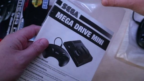 Sega Mega Drive Mini. Unboxing/Распаковка.