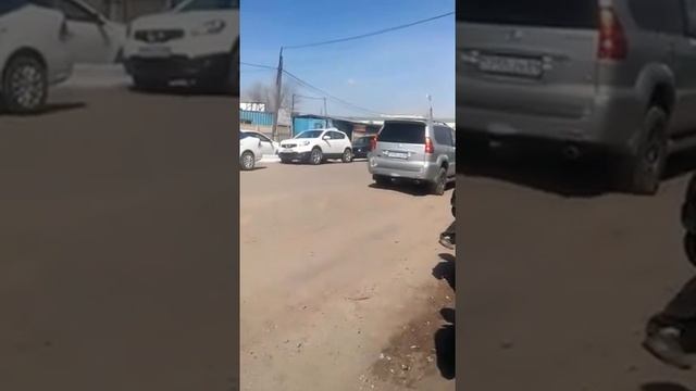 Ремонт дороги подручными средствами 2 смотреть онлайн