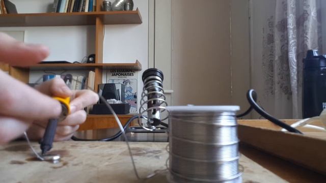 Melting tin with solder смотреть онлайн