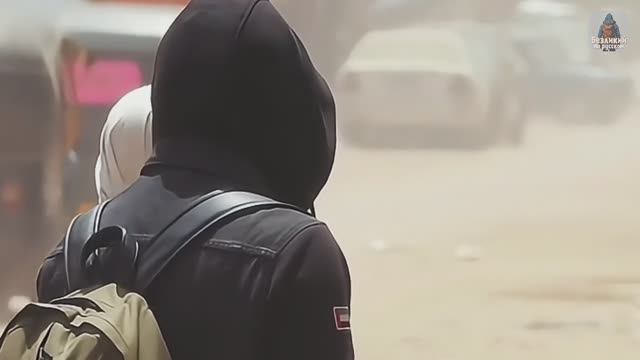 БЕЗЛИКИЙ ПОДАРИЛ ЖЕНЩИНЕ ДЕНЬГИ... смотреть онлайн