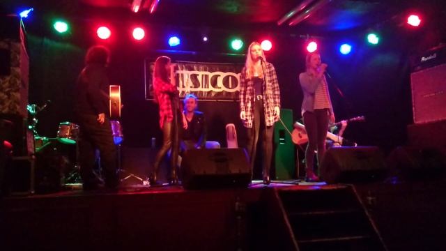 White Liar (Miranda Lambert's cover) - Chloe, Bobby-Anne & Amy смотреть онлайн