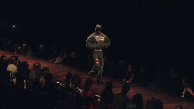 Balenciaga-Summer-25-Collection