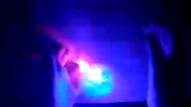 Обзор на покупки лизун , светящиеся мячик , спинер со светодиодами смотреть онлайн