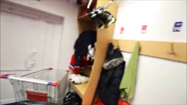 Luke visits CSKA KHL Hockey Club in Moscow смотреть онлайн