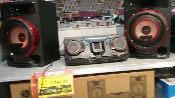 LG Xboom CL87 Tocando