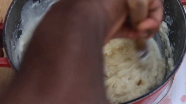 HOW TO MAKE WHITE SAUCE AT HOME | EASY BECHAMEL SAUCE| BASIC COOKING смотреть онлайн