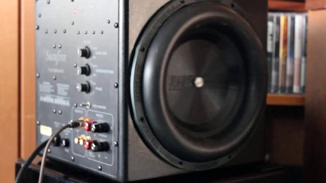 Sunfire True Subwoofer with Earthquake Sound Passive Radiator Demo #2 смотреть онлайн