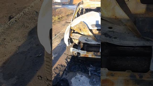 У Серёги копаря сгорел Renault Duster 1.5 DCi 4x4,жалко дастера,жалко Серёгу,поможем кто чем карта👇