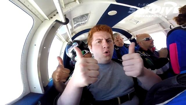Vincent Gold's Tandem skydive! смотреть онлайн