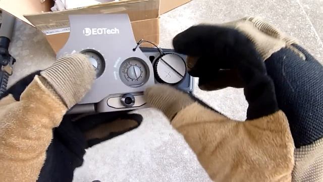 EOTech EXPS3-0TAN Holographic Weapon Sight Unboxing
