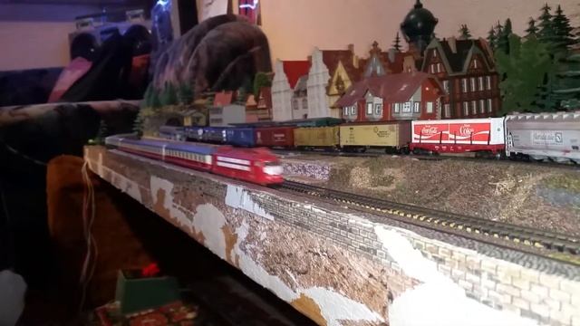 Spur N Modellbahn Anlage Fleischmann IC mit E103 смотреть онлайн