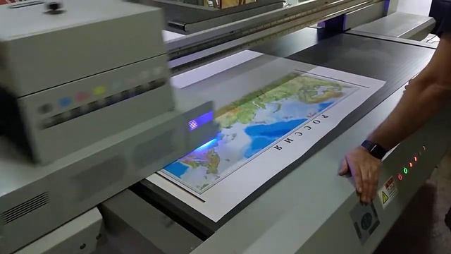 Планшетный УФ принтер Artis UVF2030 DG CE4 смотреть онлайн