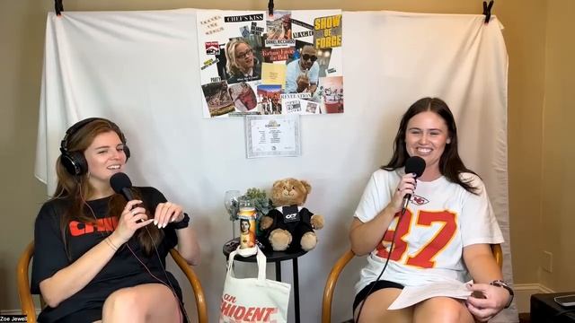 Taylor Swift + Travis Kelce: From Rumors to Romance? смотреть онлайн