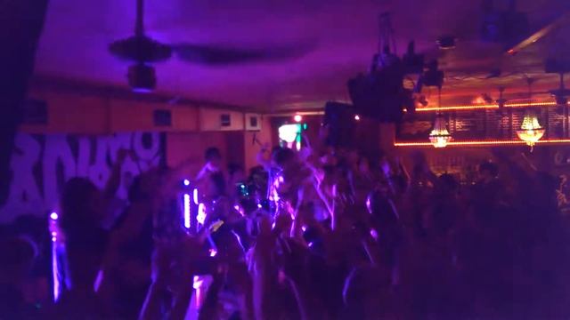 Eskimo Callboy - Muffin Purper Gurk Live im Zwölfzehn смотреть онлайн
