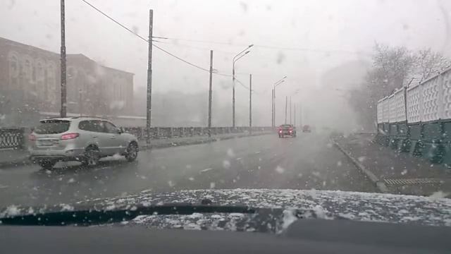 Апрель! Снег кружиться, летает, летает... смотреть онлайн