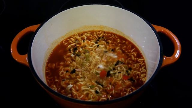 Nongshim Champong Ramen - Seafood Noodle Soup 🦑