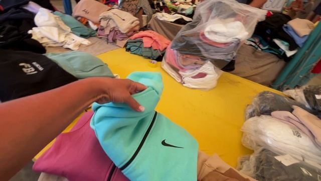 Вещевой рынок в Анталье. Цены и что купили. Вечерняя прогулка по району смотреть онлайн