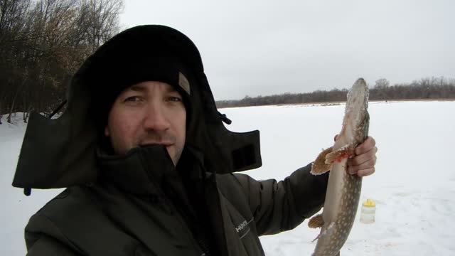 ЗАКРЫТИЕ ЗИМНЕГО СЕЗОНА. РЫБАЛКА НА ЖЕРЛИЦЫ В САМАРЕ. ПОСЛЕДНИЙ ЛЕД. РЫБАЛКА В МАРТЕ!