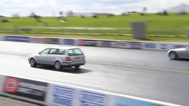 Passat 1.9 TDI vs S2000 Santa pod смотреть онлайн