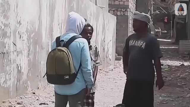 Помог бедному мужчине ДО СЛЁЗ смотреть онлайн