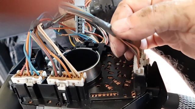 fiat uno fire 1.3, así se cambia el conmutador de luces, una pabada, no gastes tu dinero! смотреть онлайн