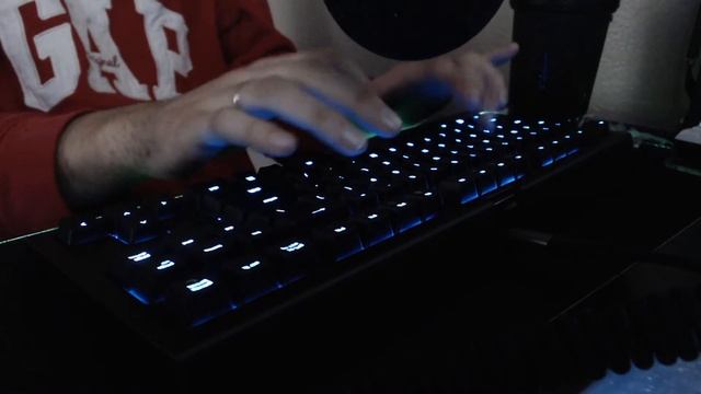 Razer BlackWidow TE Chroma v2 TKL yellow switches [Typing test] смотреть онлайн