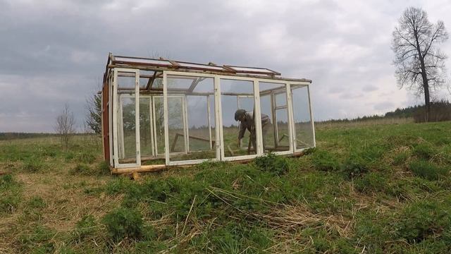 No comments! Трудовыебудни, строим теплицу. Змеи в гостях. смотреть онлайн