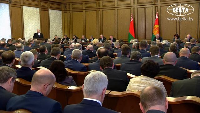 Лукашенко поручил разработать меры по снижению уязвимости от конъюнктуры рынка углеводородов смотреть онлайн
