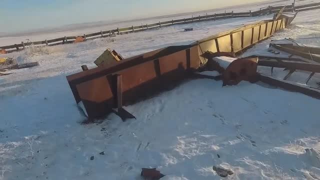 Охота на зайца зимой, возле складов.