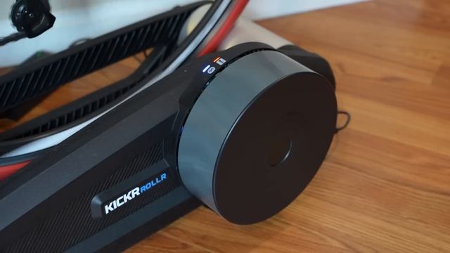 Wahoo KICKR ROLLR Smart Trainer/Roller Review // Natural, Interactive Bike Training смотреть онлайн