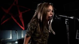 AVRIL LAVIGNE НА РУССКОМ ЯЗЫКЕ(480P)(480P)
