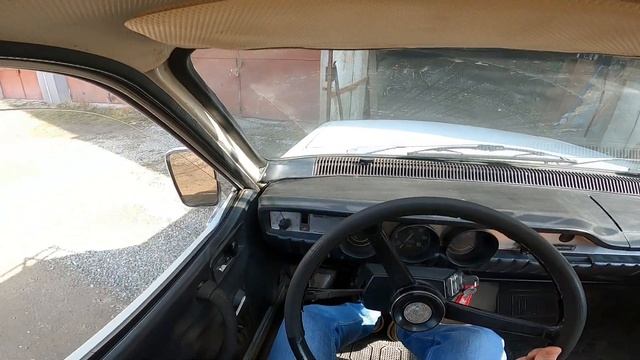 Grandpa's 1973 Dacia 1300 first start and ride after 6 months POV смотреть онлайн