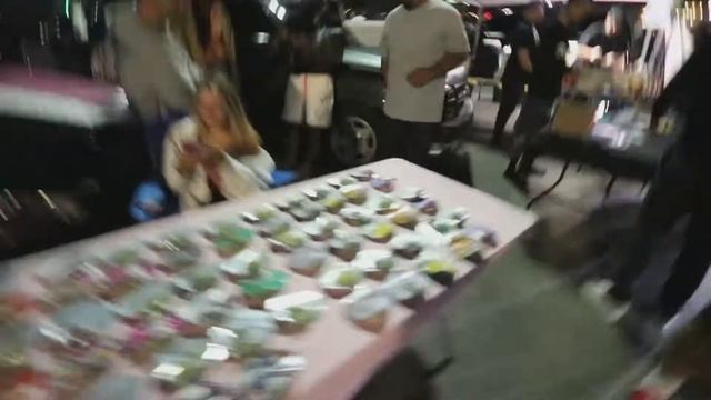 Crazy Lamborghini owner gives Lambo Keys to a Kid!!!!!!! смотреть онлайн