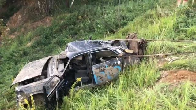 Jeep Grand Cherokee and UAZ часть 2 смотреть онлайн