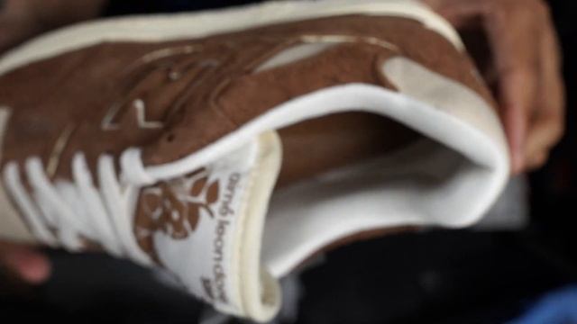 Aime Leon Dore x New Balance p550 Brown Suede [Unboxing] смотреть онлайн